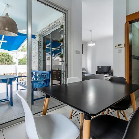 Two Bed In Pervolia, 150 Meters From The Sea * Perivólia