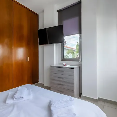 Two Bed In Pervolia, 150 Meters From The Sea * Perivolia